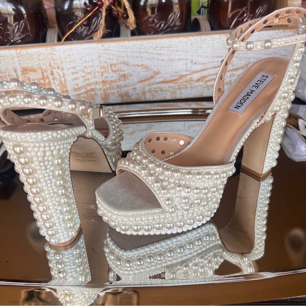 Steve Madden Assured-P Pearl Embellished Ankle Strap Block Heel Platform Sandals